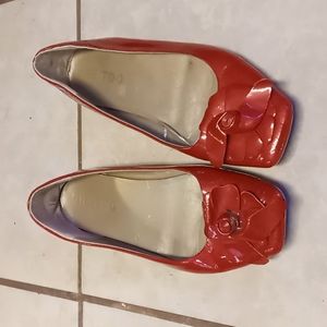 Red rose flats size 7